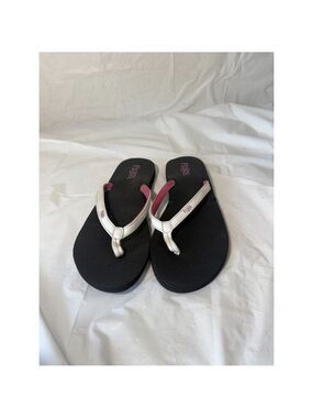 Flojo's Women's Flip Flop/Sandals Size 10US Black with White/Pink Upper Strap